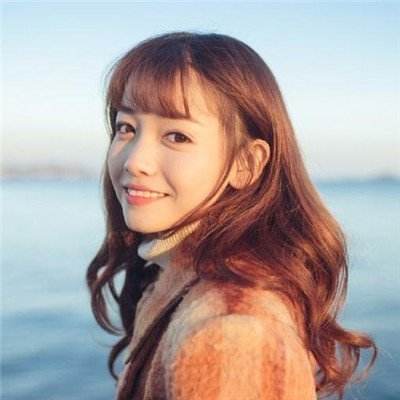 跨界？王菲客串模特走秀气场强大